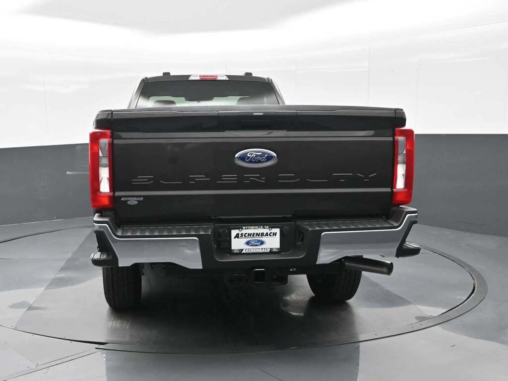 2025 Ford F-350 XLT