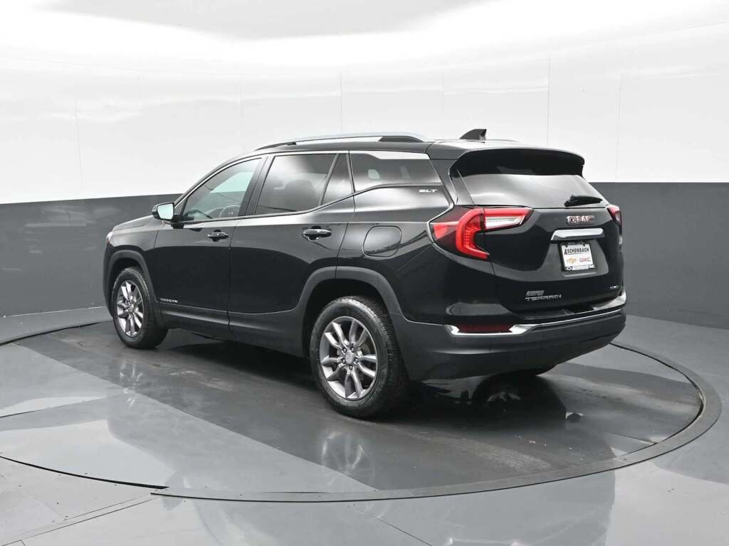 2024 GMC Terrain AWD SLT