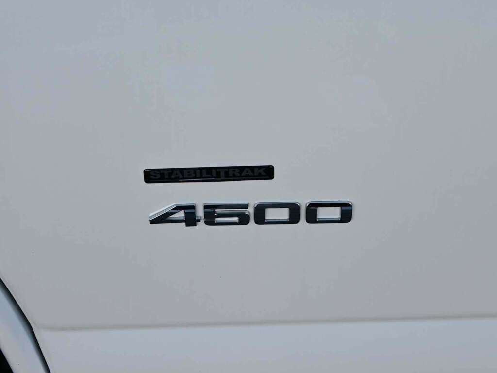 2023 GMC Savana Cutaway 4500 Van