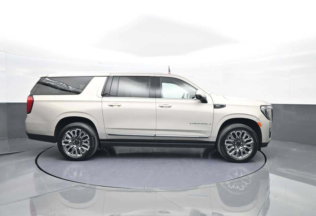 2023 GMC Yukon XL 4WD Denali Ultimate