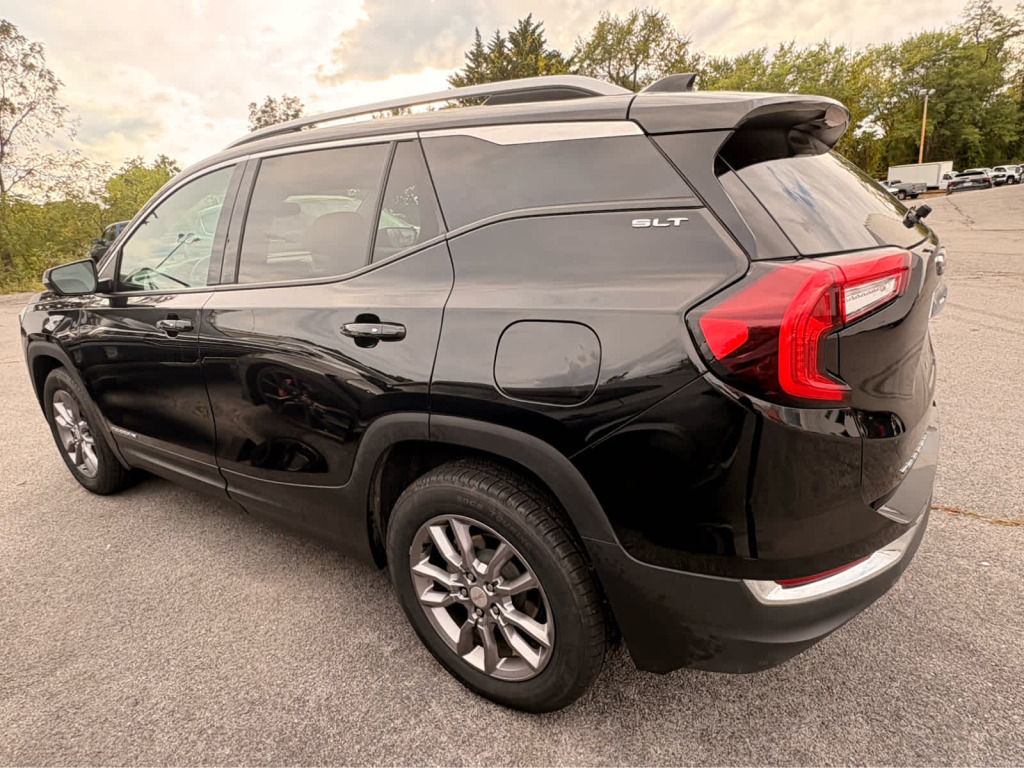 2024 GMC Terrain AWD SLT