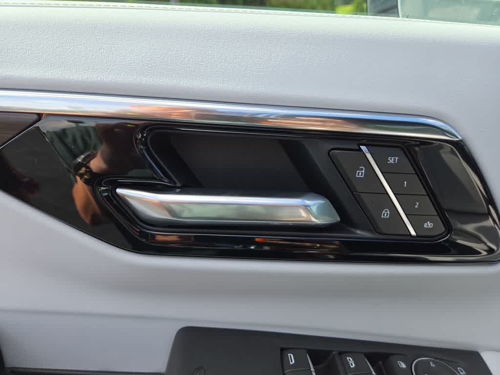 2025 Chevrolet Tahoe 4WD Premier