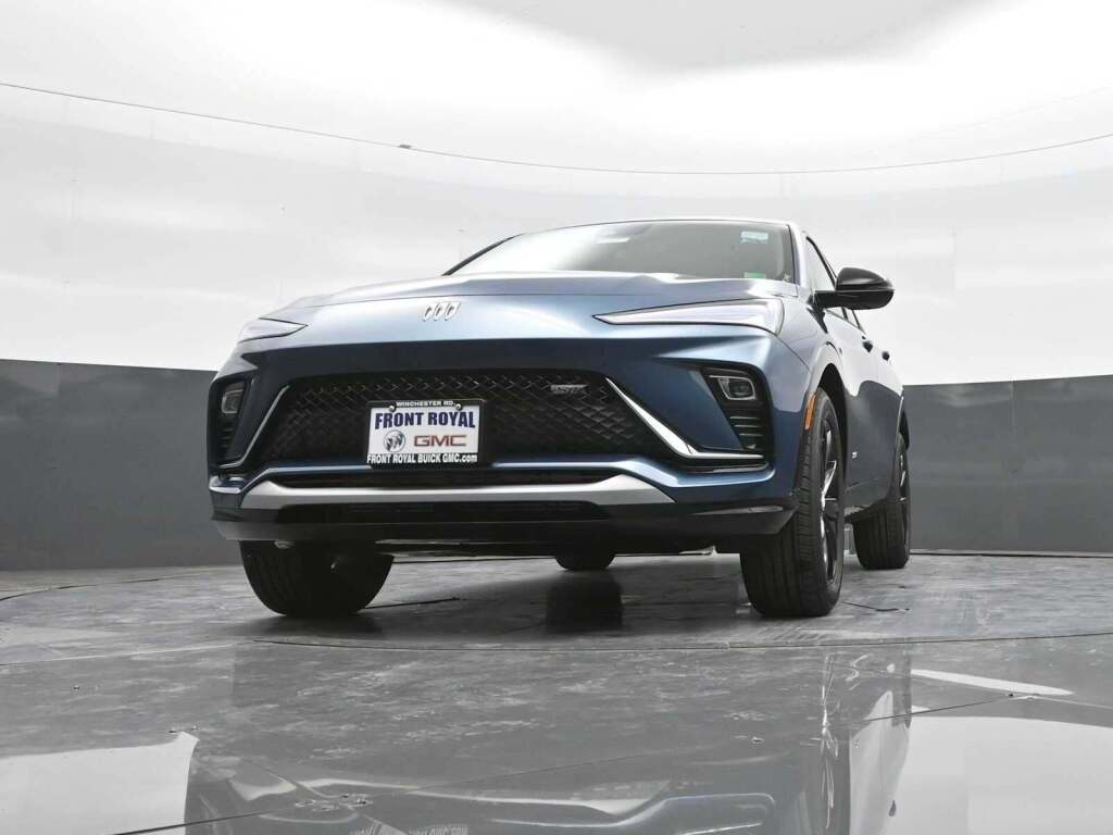 2026 Buick Envista Sport Touring FWD