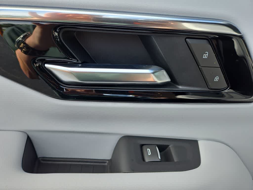 2025 Chevrolet Tahoe 4WD Premier