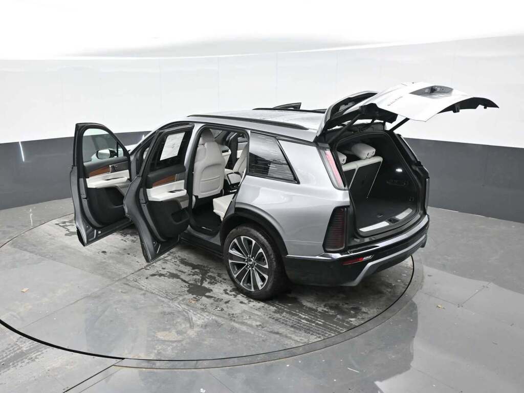 2026 Cadillac VISTIQ Sport