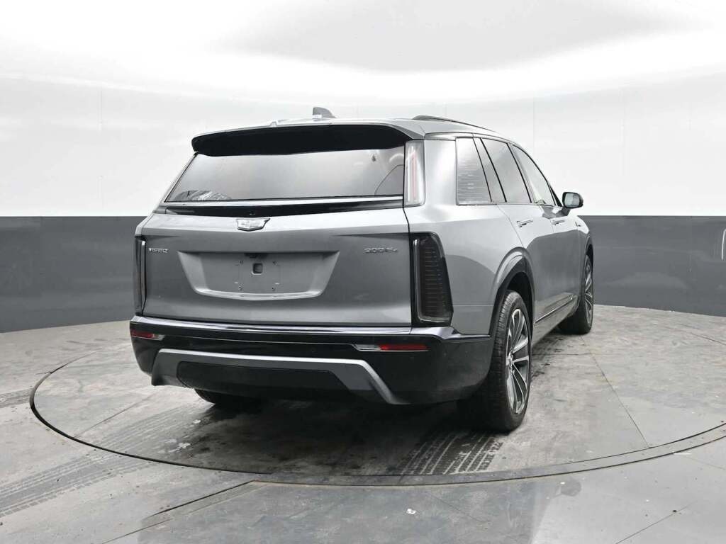 2026 Cadillac VISTIQ Sport