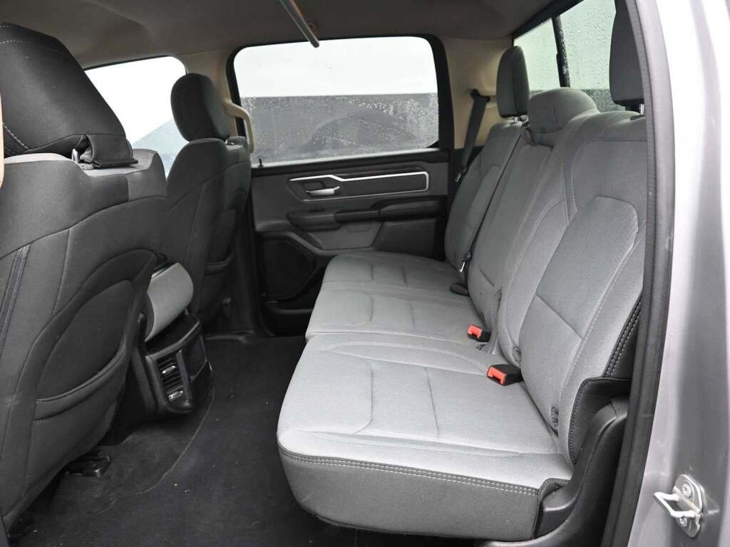 2020 Ram 1500 Big Horn Crew Cab 4x4 5'7" Box