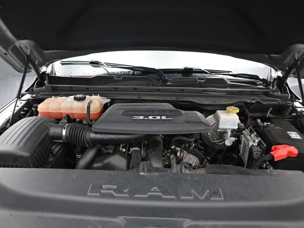 2020 Ram 1500 Big Horn Crew Cab 4x4 5'7" Box