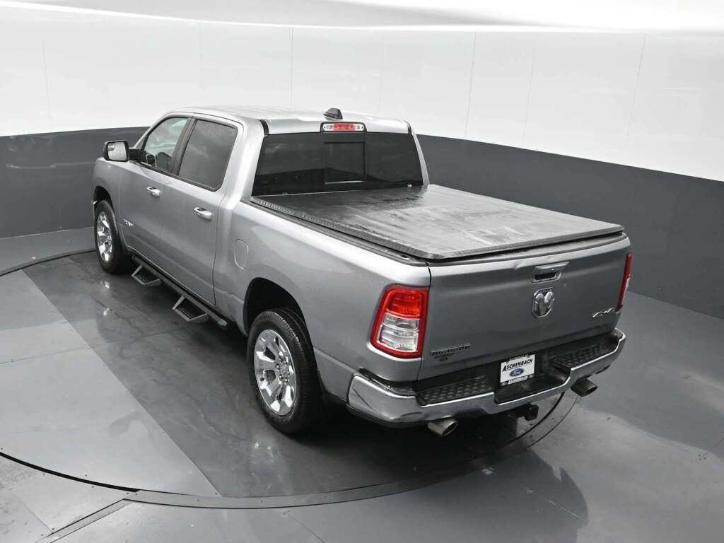 2020 Ram 1500 Big Horn Crew Cab 4x4 5'7" Box