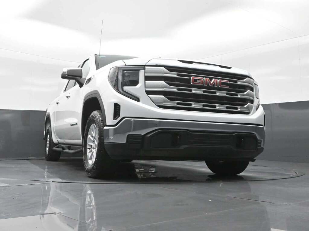 2023 GMC Sierra 1500 SLE
