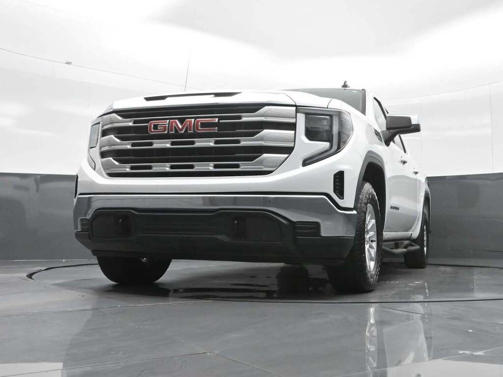 2023 GMC Sierra 1500 SLE