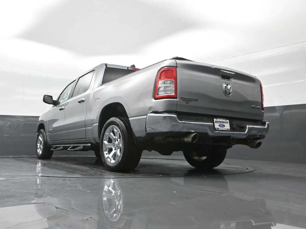 2020 Ram 1500 Big Horn Crew Cab 4x4 5'7" Box