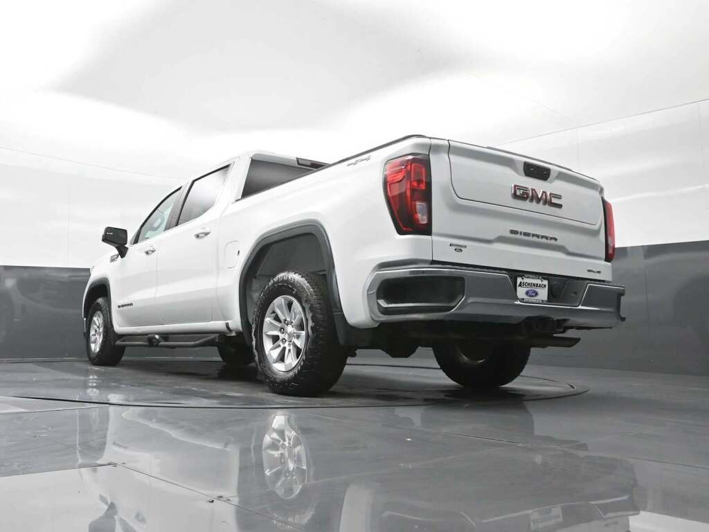 2023 GMC Sierra 1500 SLE