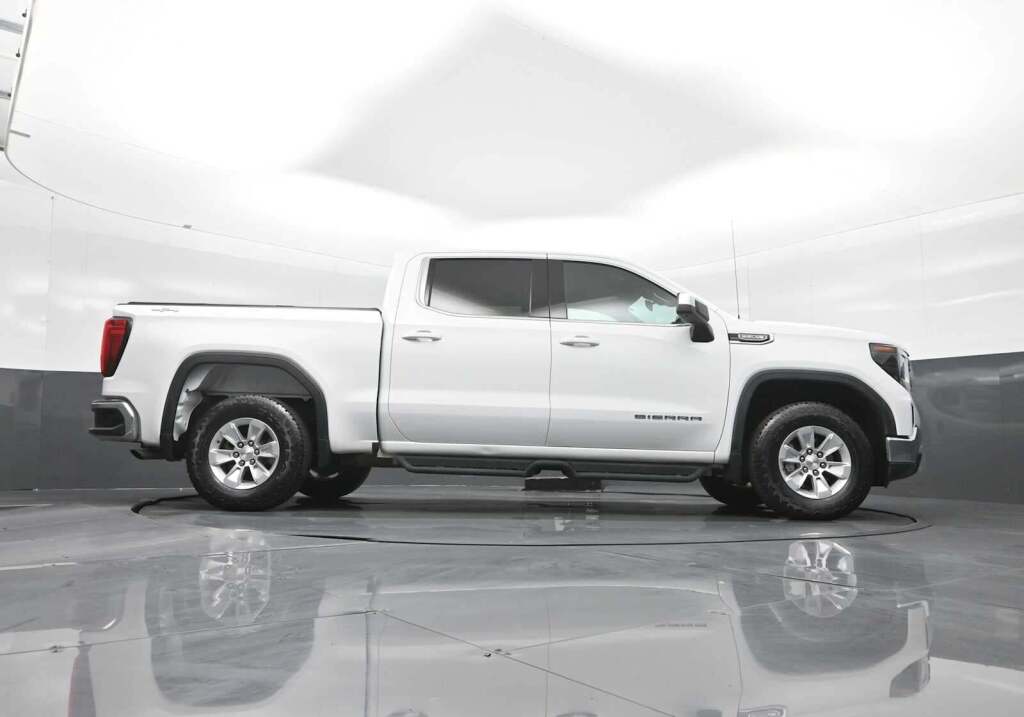2023 GMC Sierra 1500 SLE