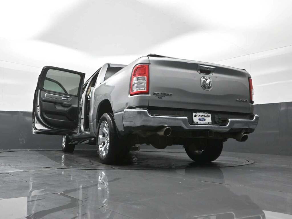 2020 Ram 1500 Big Horn Crew Cab 4x4 5'7" Box