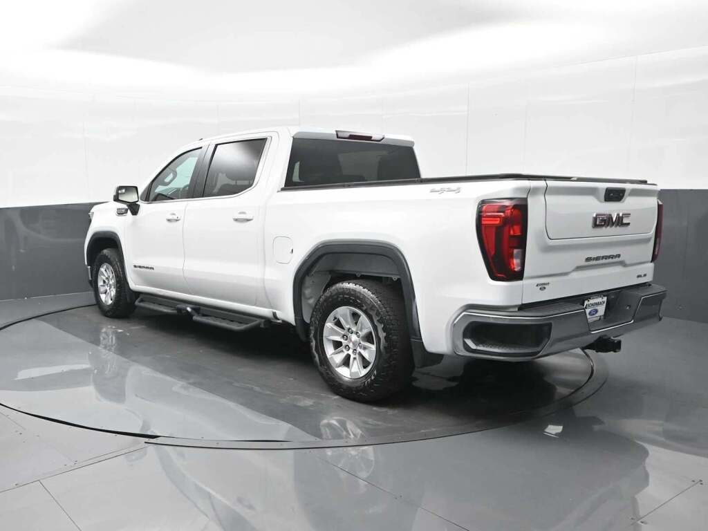2023 GMC Sierra 1500 SLE