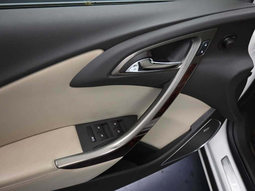 2013 Buick Verano Leather Group