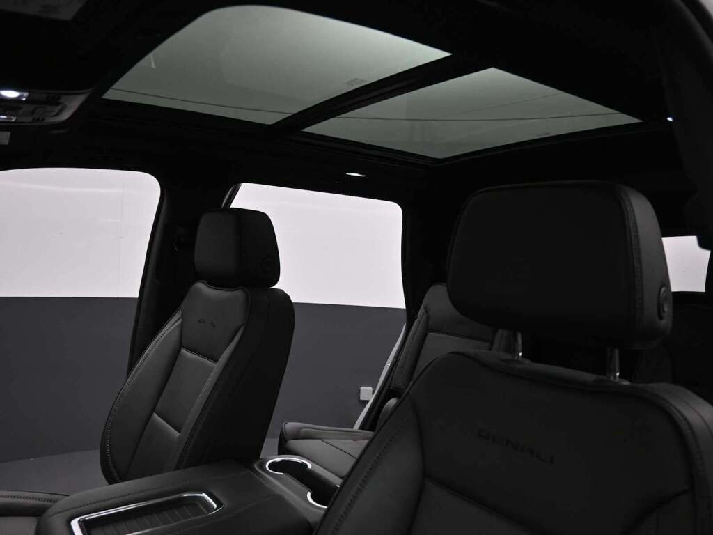 2024 GMC Yukon 4WD Denali