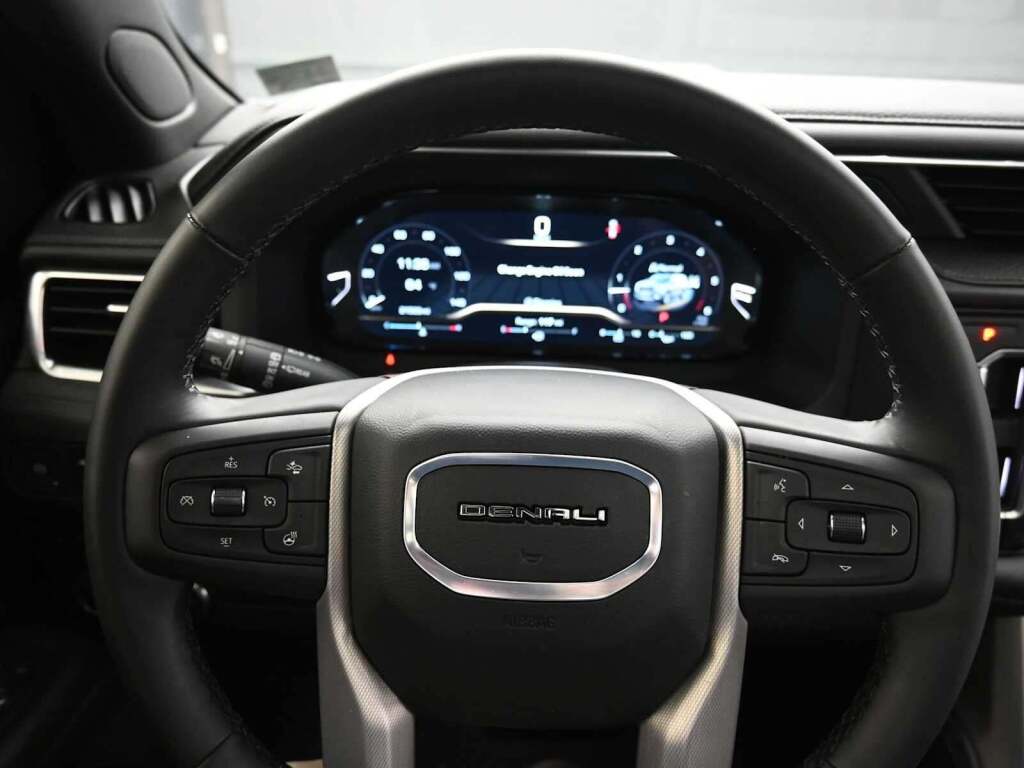 2024 GMC Yukon 4WD Denali