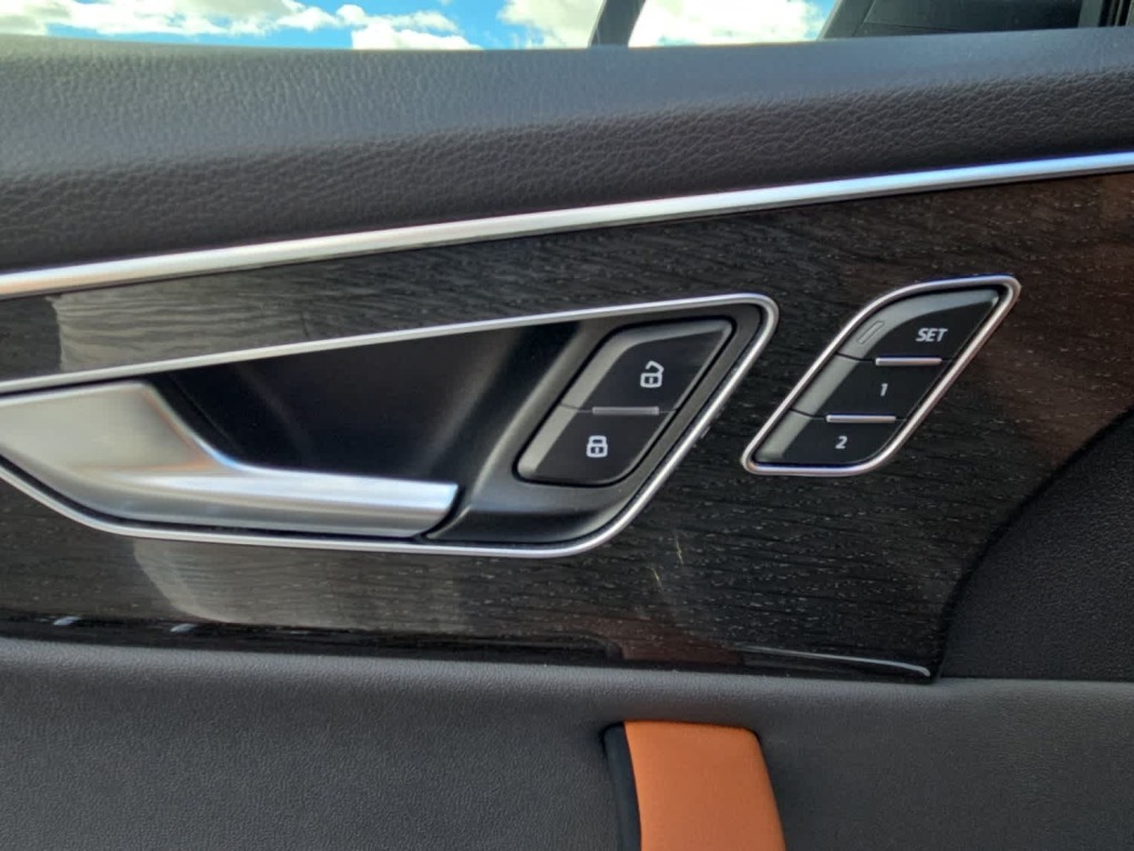 2019 Audi Q8 55 Premium