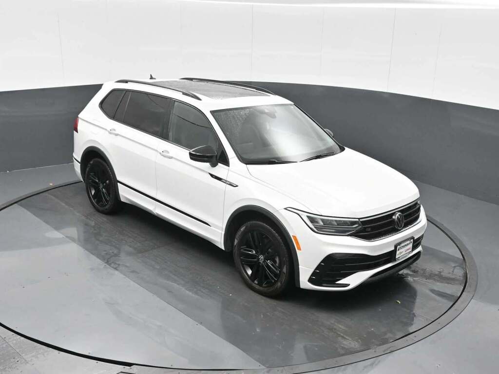 2022 Volkswagen Tiguan 2.0T SE R-Line Black