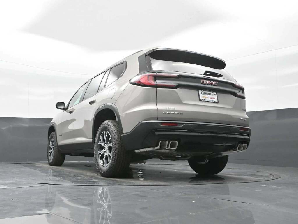 2026 GMC Acadia AT4 AWD