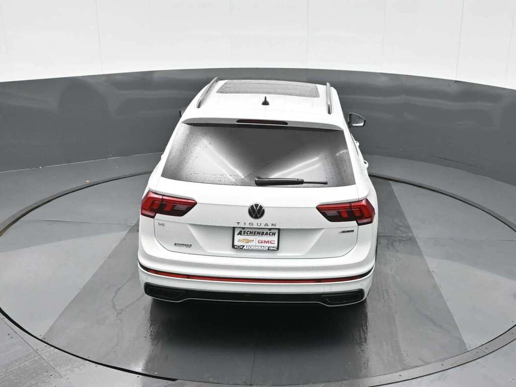 2022 Volkswagen Tiguan 2.0T SE R-Line Black