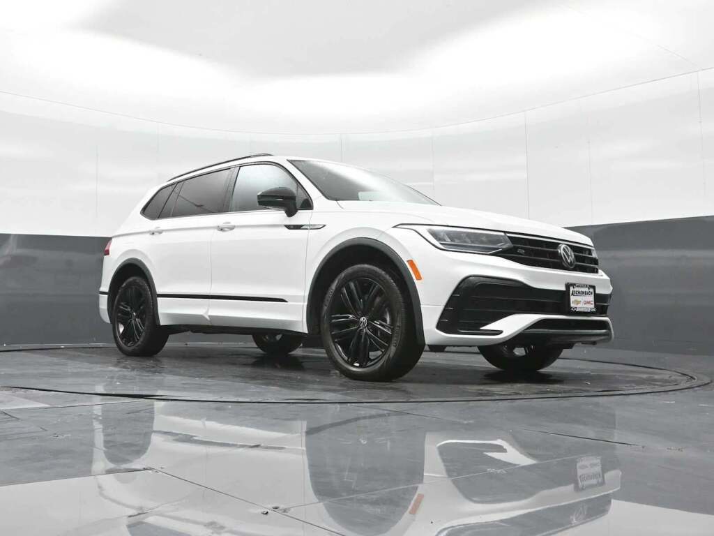 2022 Volkswagen Tiguan 2.0T SE R-Line Black