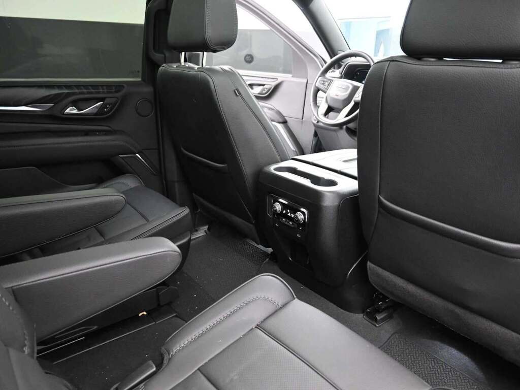 2024 GMC Yukon 4WD Denali