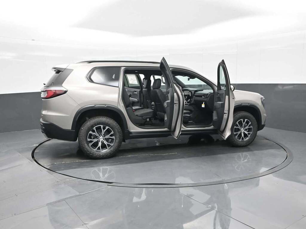 2026 GMC Acadia AT4 AWD