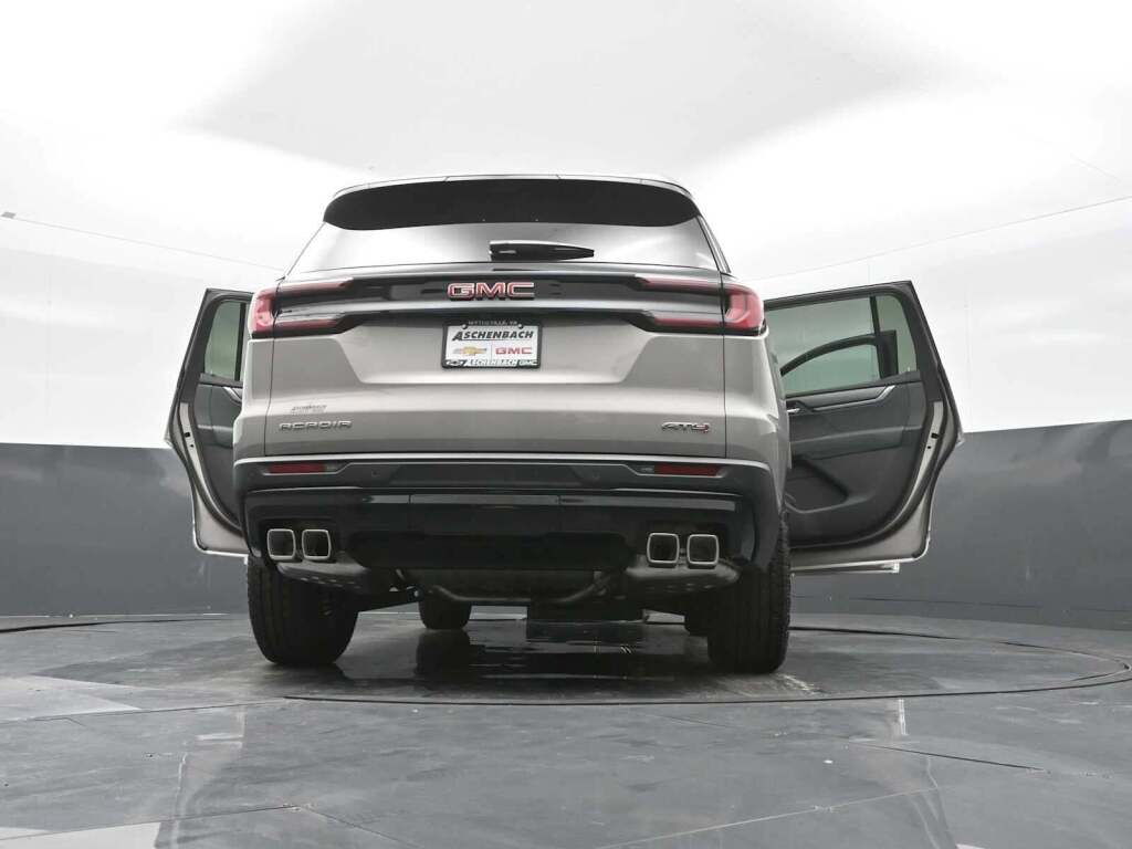 2026 GMC Acadia AT4 AWD