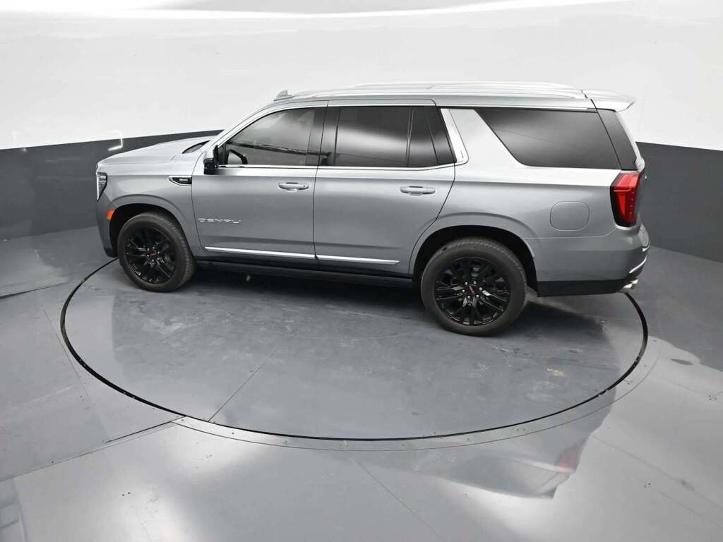 2024 GMC Yukon 4WD Denali