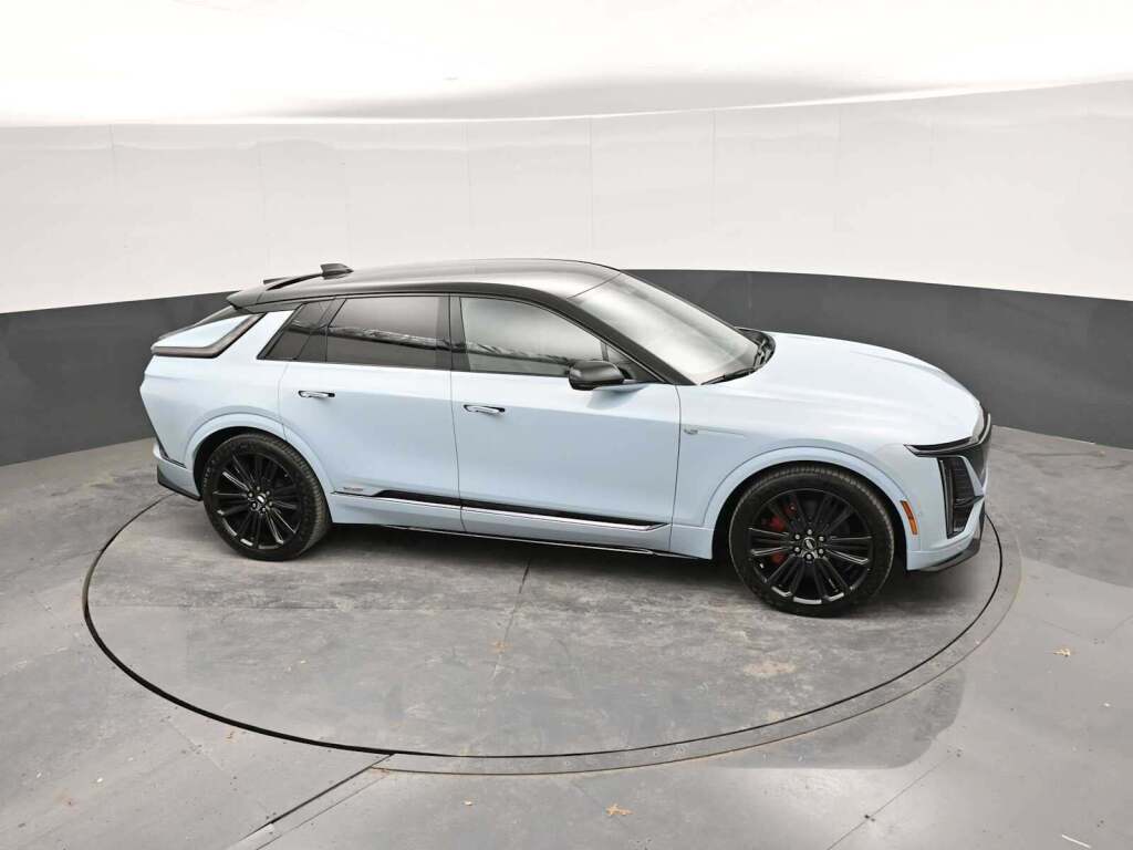 2026 Cadillac LYRIQ V-Series AWD