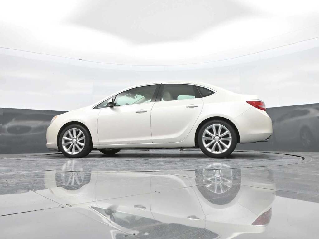 2013 Buick Verano Leather Group