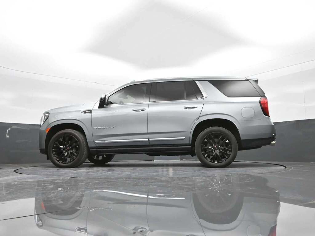 2024 GMC Yukon 4WD Denali