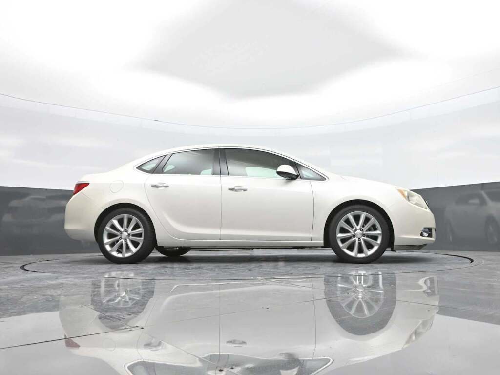 2013 Buick Verano Leather Group