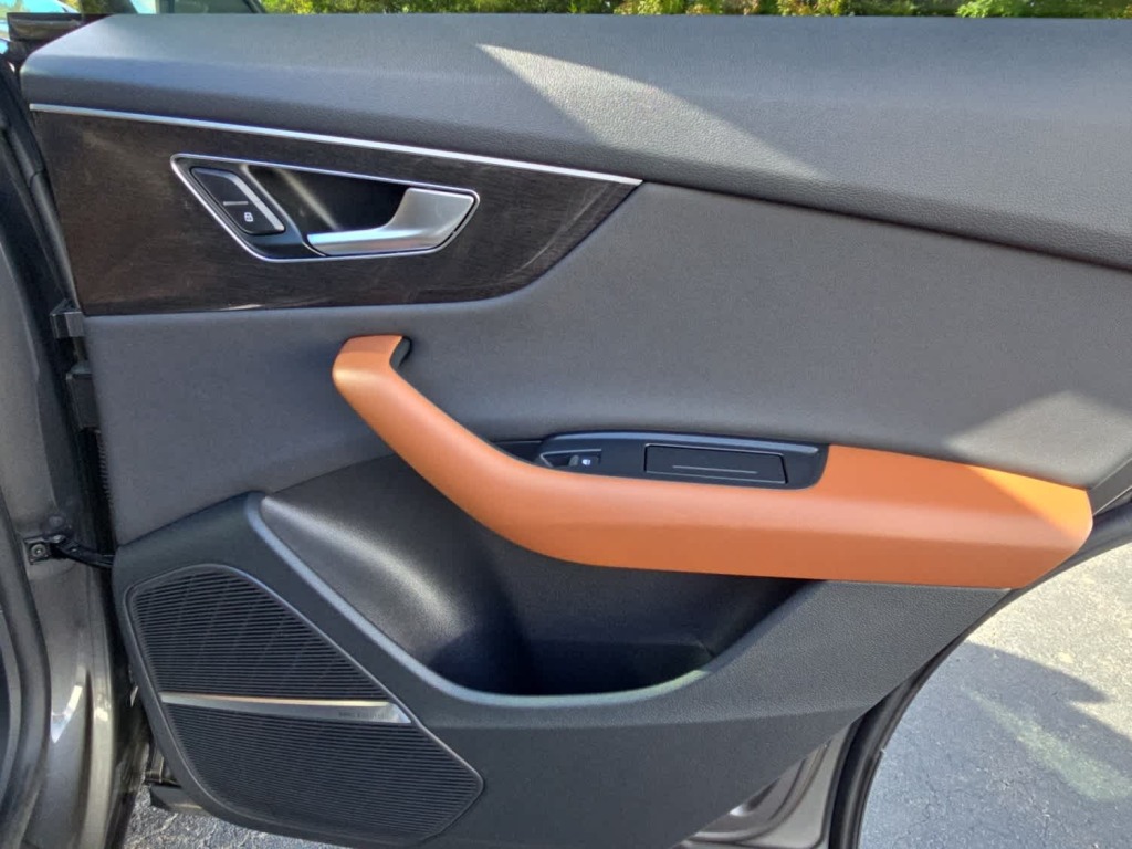 2019 Audi Q8 55 Premium