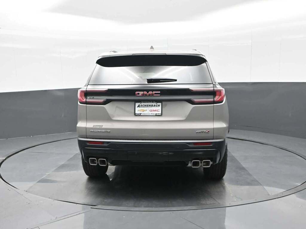2026 GMC Acadia AT4 AWD