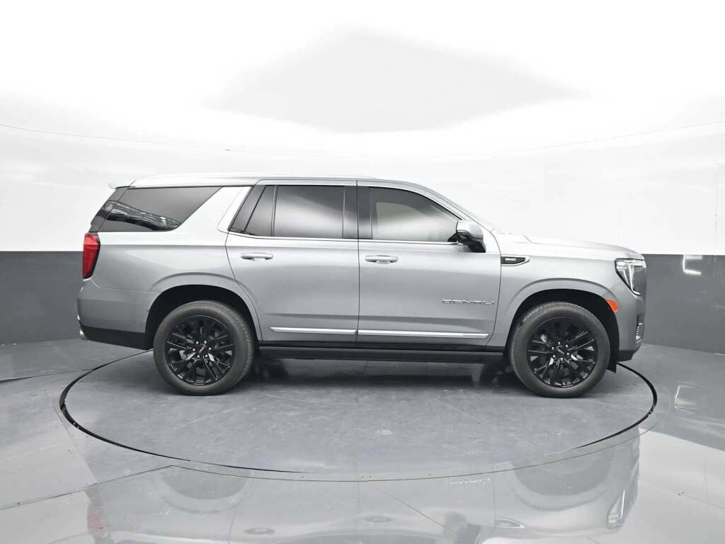 2024 GMC Yukon 4WD Denali
