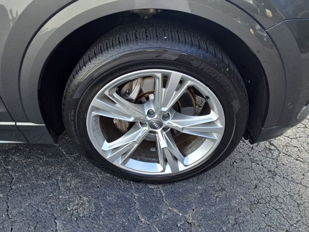 2019 Audi Q8 55 Premium