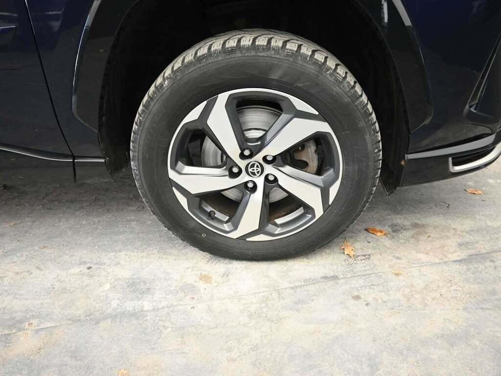 2021 Toyota RAV4 Prime SE