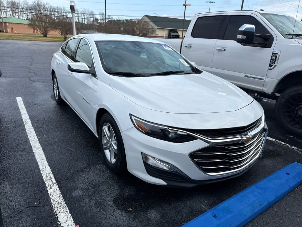 2022 Chevrolet Malibu FWD 1FL
