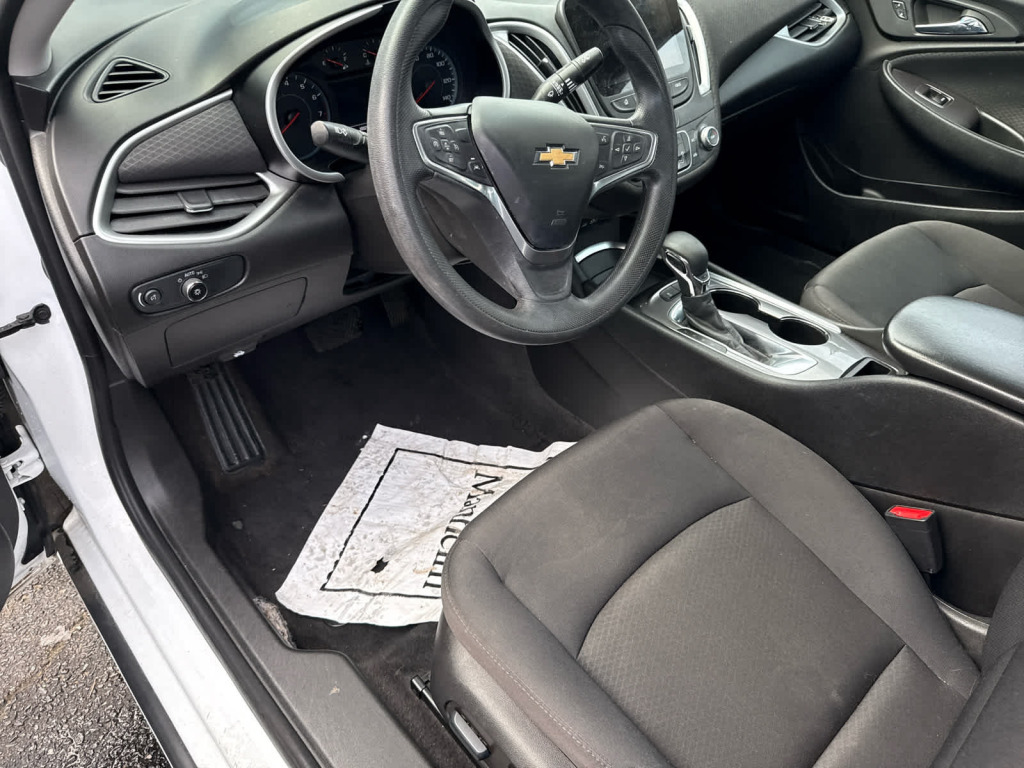 2022 Chevrolet Malibu FWD 1FL