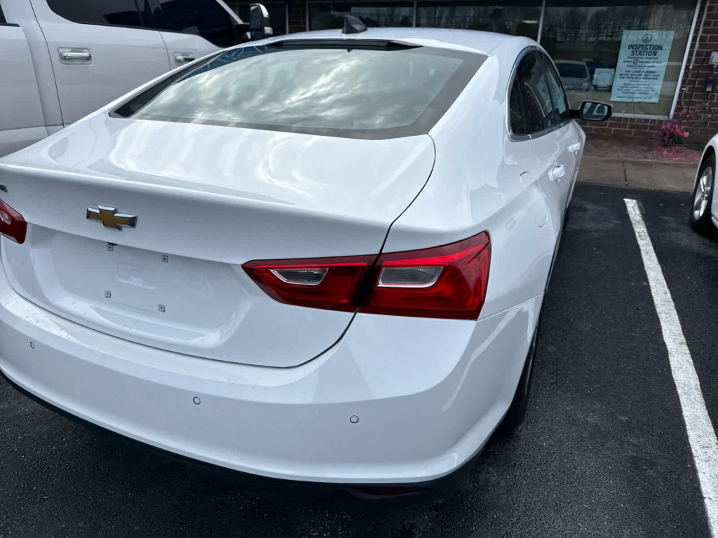 2022 Chevrolet Malibu FWD 1FL