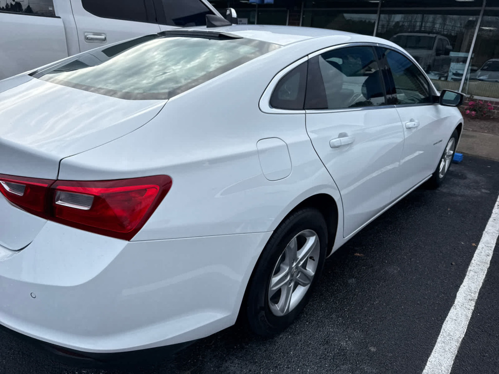 2022 Chevrolet Malibu FWD 1FL