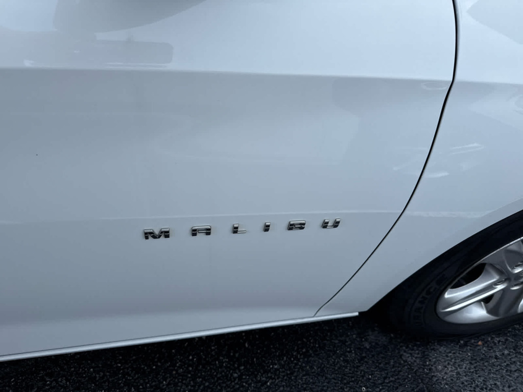 2022 Chevrolet Malibu FWD 1FL