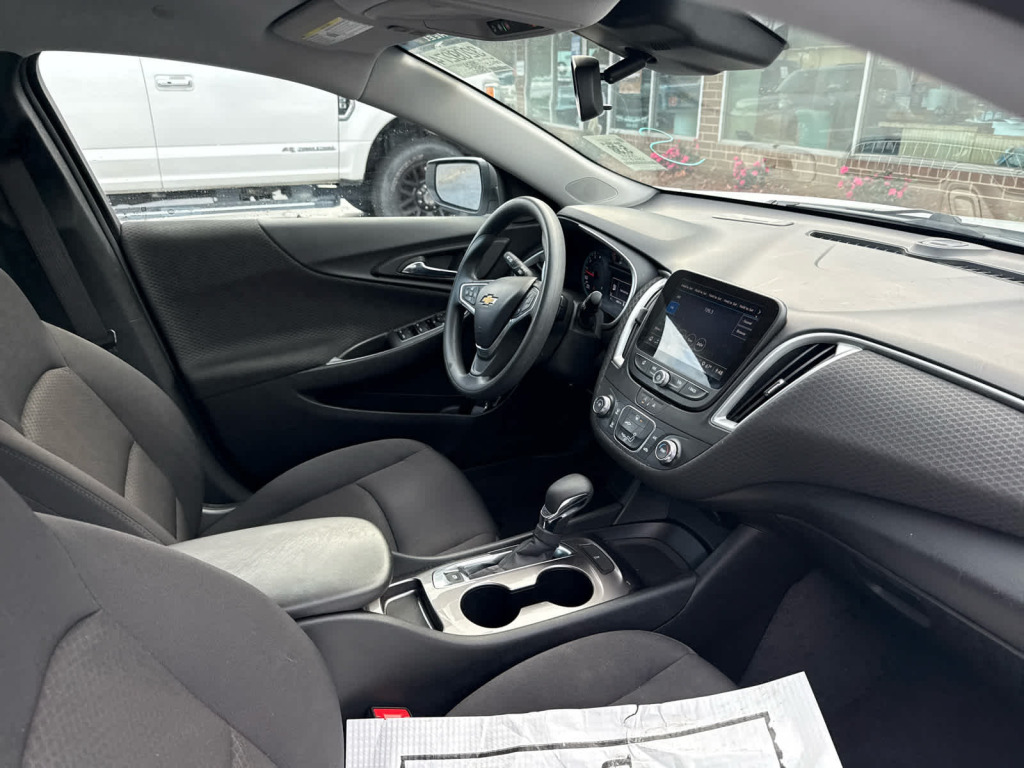 2023 Chevrolet Malibu FWD 1FL