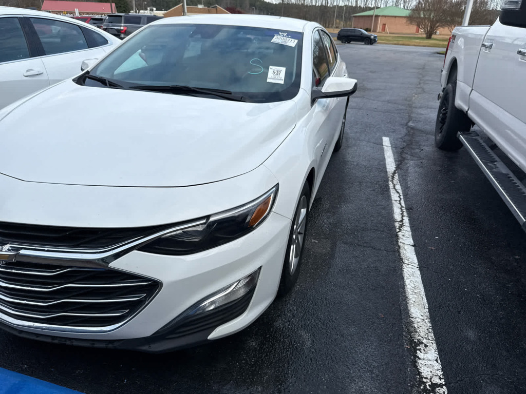 2022 Chevrolet Malibu FWD 1FL