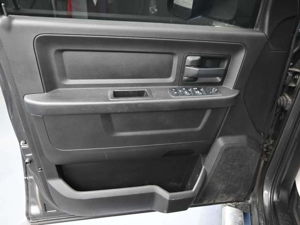 2018 Ram 2500 Tradesman Crew Cab 4x4 6'4" Box