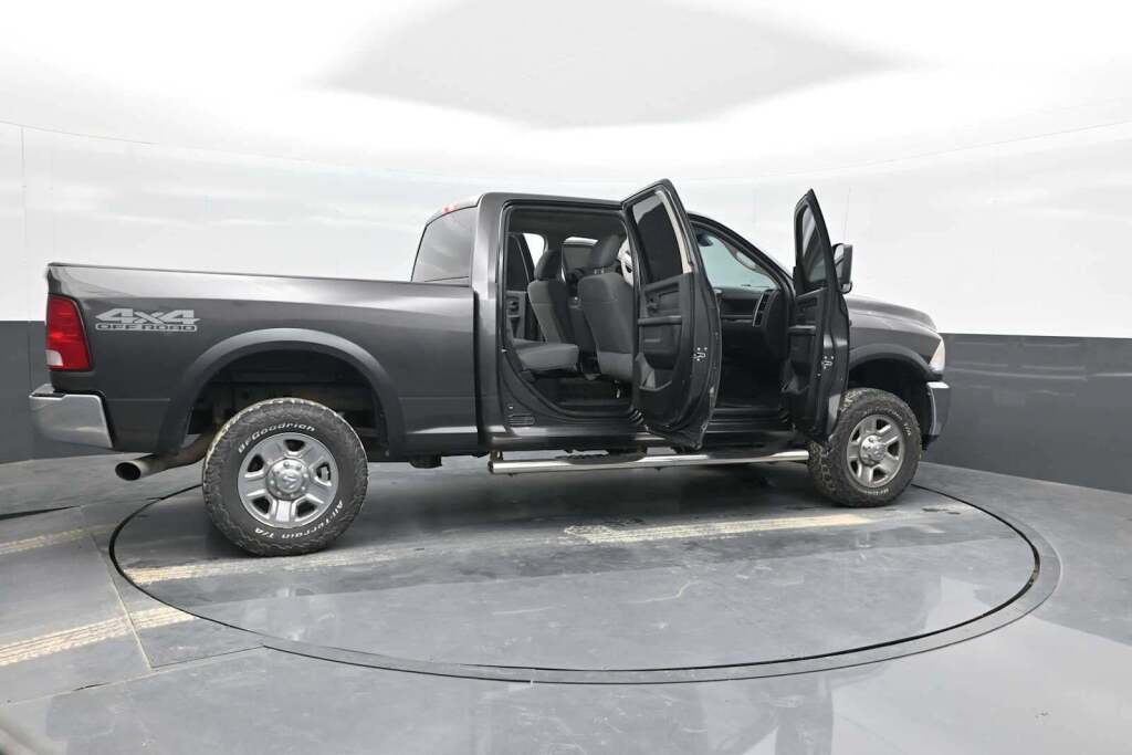 2018 Ram 2500 Tradesman Crew Cab 4x4 6'4" Box